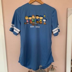 Brand new Peanuts gang with snoopy jersey shirt